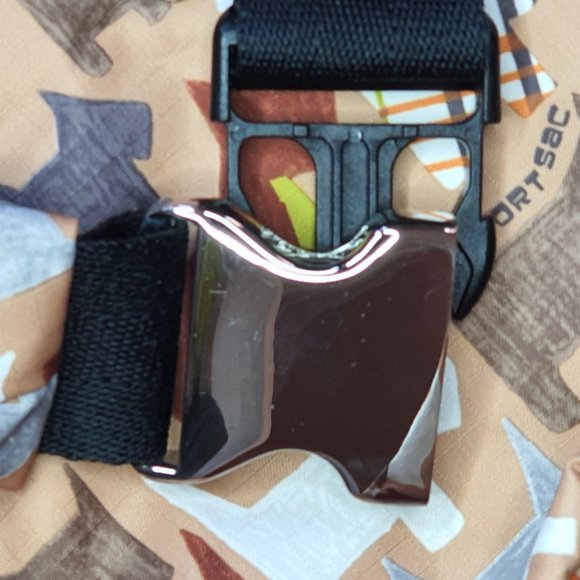 LeSportsac Hobo / crossbody with zippered Toiletry Pouch New without Tag - Picture 5 of 10